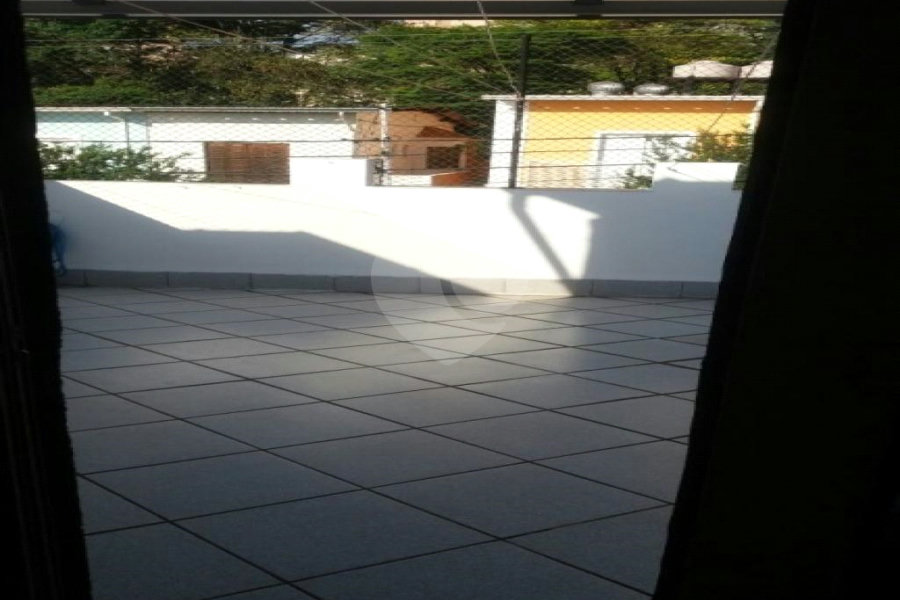 Casa à venda com 3 quartos, sendo 1 suíte,  no condomínio Alameda do Eucaliptos, São Paulo - SP