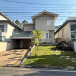 Casa à venda com 4 quartos, sendo 2 suítes,  no condomínio Arujá 5, Arujá - SP