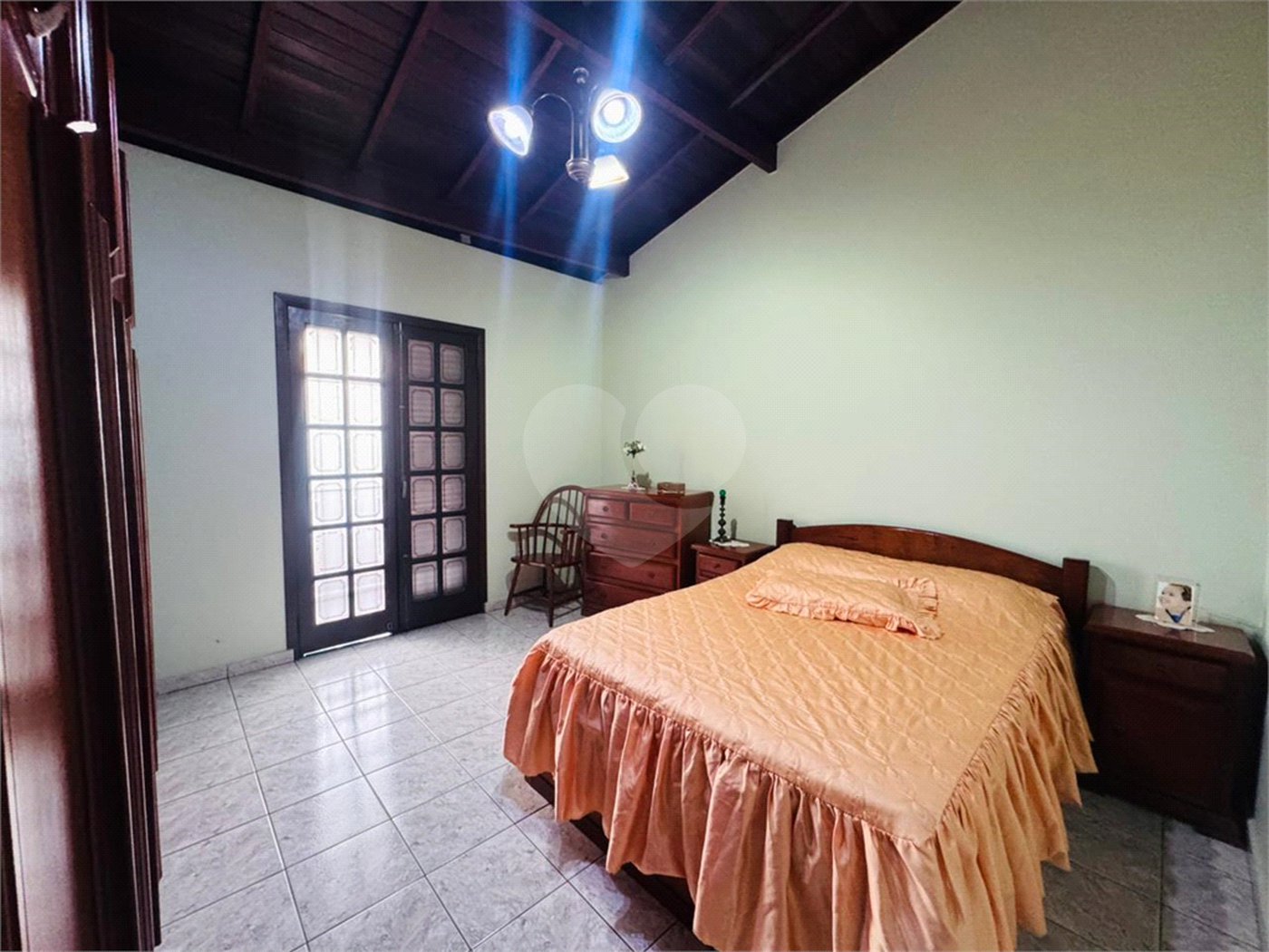 Casa à venda com 3 quartos, sendo 1 suíte,  em Vila Galvão, Guarulhos, SP