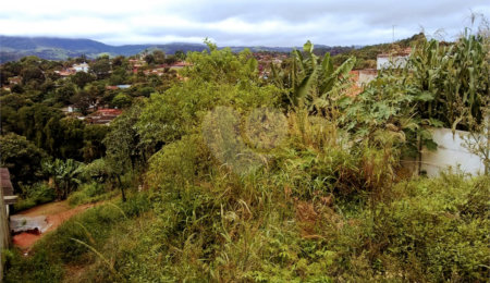 Terreno à venda com 1 quarto em Jardim Imperial, Atibaia, SP