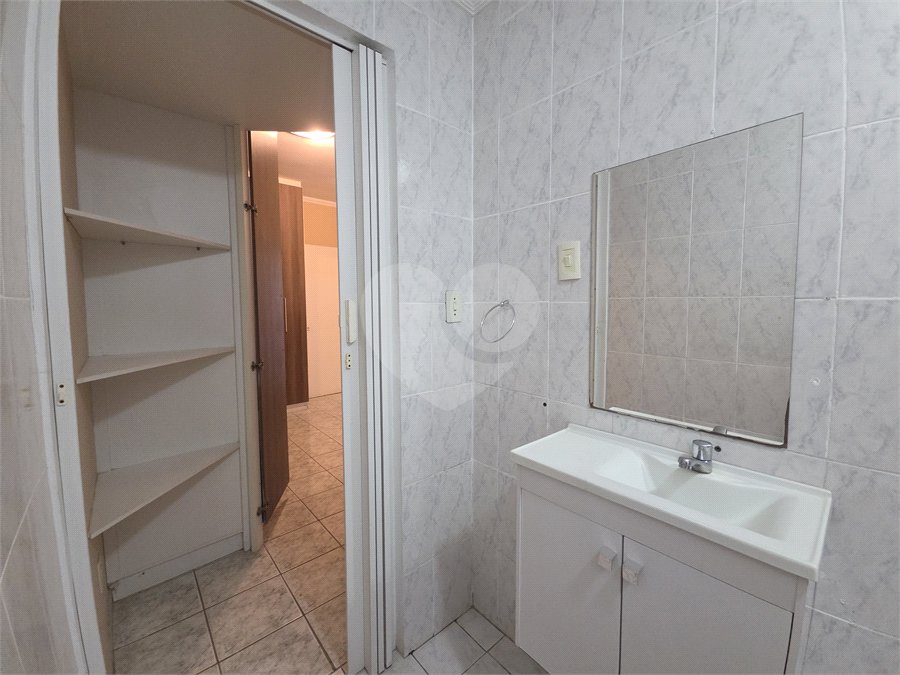 Casa à venda com 3 quartos, sendo 1 suíte, no condomínio Parque das Árvores, Sorocaba - SP