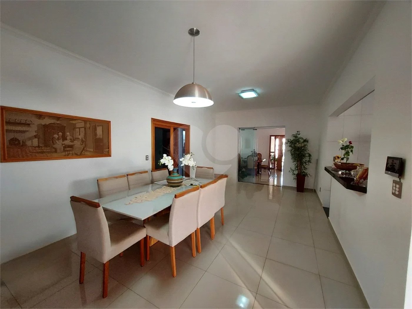 Casa à venda com 4 quartos, sendo 2 suítes, no condomínio Nascente do Jaraguá, Araraquara - SP