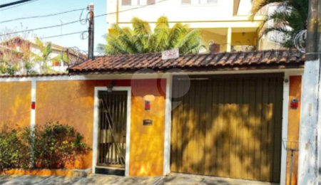 Sobrado à venda com 5 quartos, sendo 1 suíte, em Tremembé, São Paulo, SP
