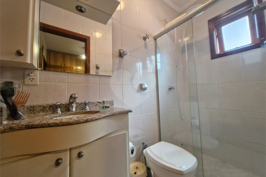 Casa à venda com 3 suítes no condomínio Residencial Jardim França, São Paulo - SP