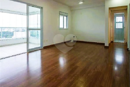 Apartamento à venda com 3 quartos, sendo 1 suíte, em Morumbi, São Paulo, SP