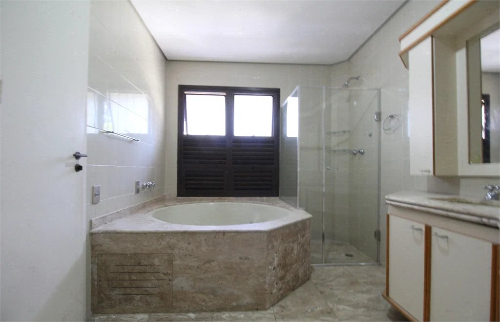 Apartamento à venda com 3 suítes em Vila Suzana, São Paulo, SP