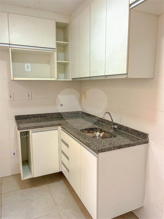 Casa à venda com 4 quartos, sendo 1 suíte, no condomínio Imperial Santa Cruz, Rio de Janeiro - RJ