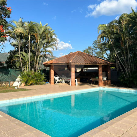 Casa Térrea à venda com 4 quartos, sendo 2 suítes, em Jardim Paulista, Atibaia, SP