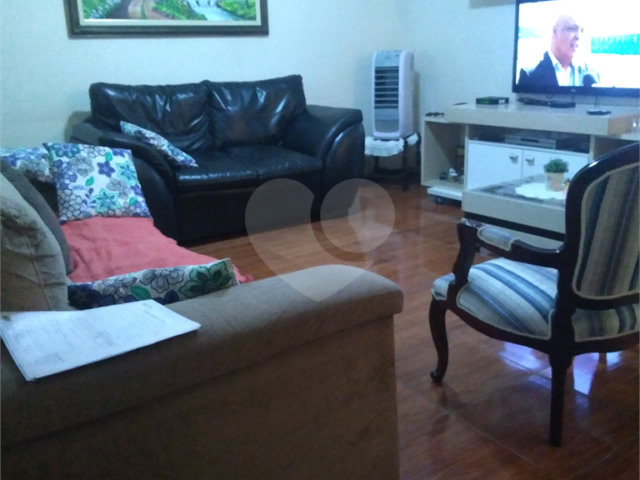 Sobrado à venda com 4 quartos, sendo 3 suítes,  em Limão, São Paulo, SP