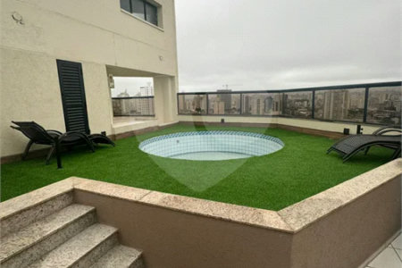 Cobertura duplex à venda na Mooca de 277m² com 3 dormitórios, 1 suíte e 3 vagas.