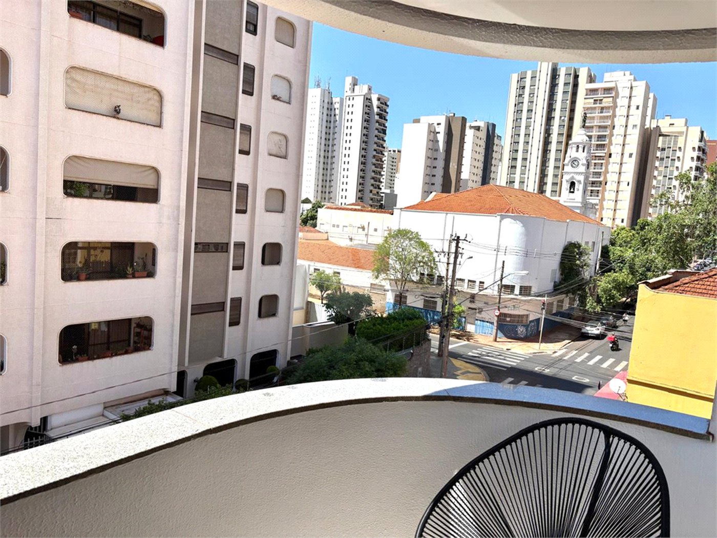 Apartamento à venda ou para alugar com 3 quartos, sendo 1 suíte, no Centro, Ribeirão Preto, SP