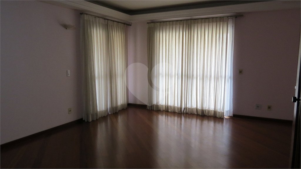 Apartamento à venda com 4 quartos, sendo 2 suítes,  em Cambuí, Campinas, SP