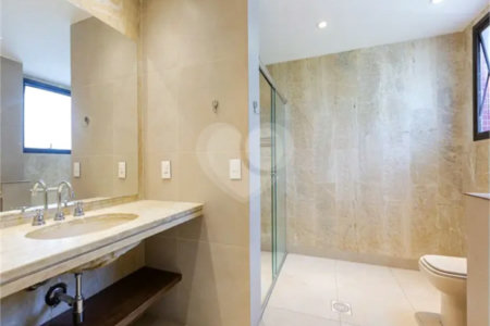 Apartamento à venda ou para alugar com 3 suítes em Real Parque, São Paulo, SP