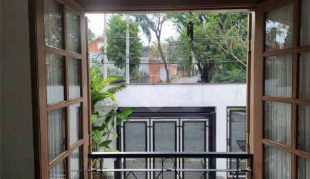 Sobrado à venda com 4 quartos, sendo 2 suítes,  em Jardim Prudência, São Paulo, SP