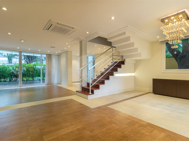 Casa à venda com 4 suítes no condomínio Las Cumbres, São Paulo - SP