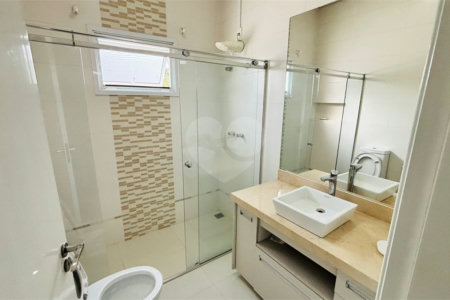Casa à venda com 4 suítes no condomínio Dos Lagos, Itupeva - SP