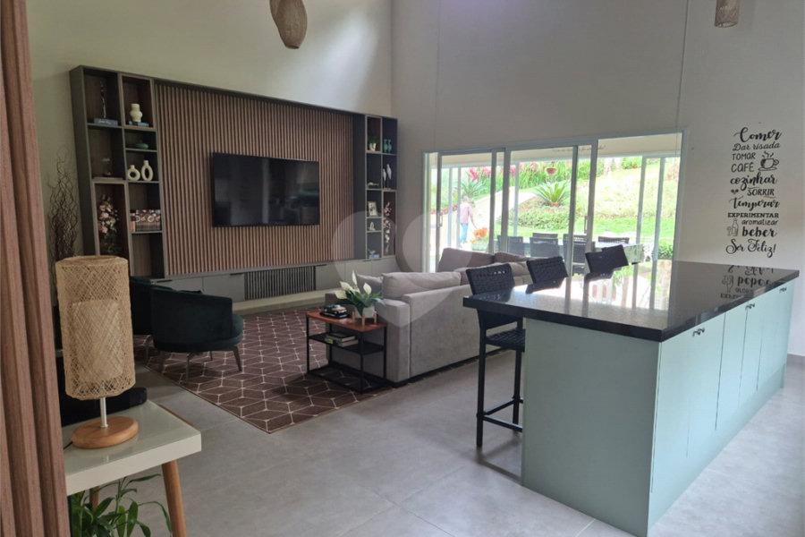 Casa à venda com 3 suítes no condomínio Alpes da Cantareira, Mairiporã - SP
