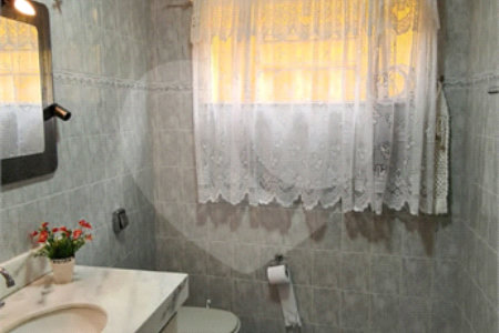 Casa à venda com 3 quartos, sendo 1 suíte,  em Vila Oliveira, Mogi das Cruzes, SP