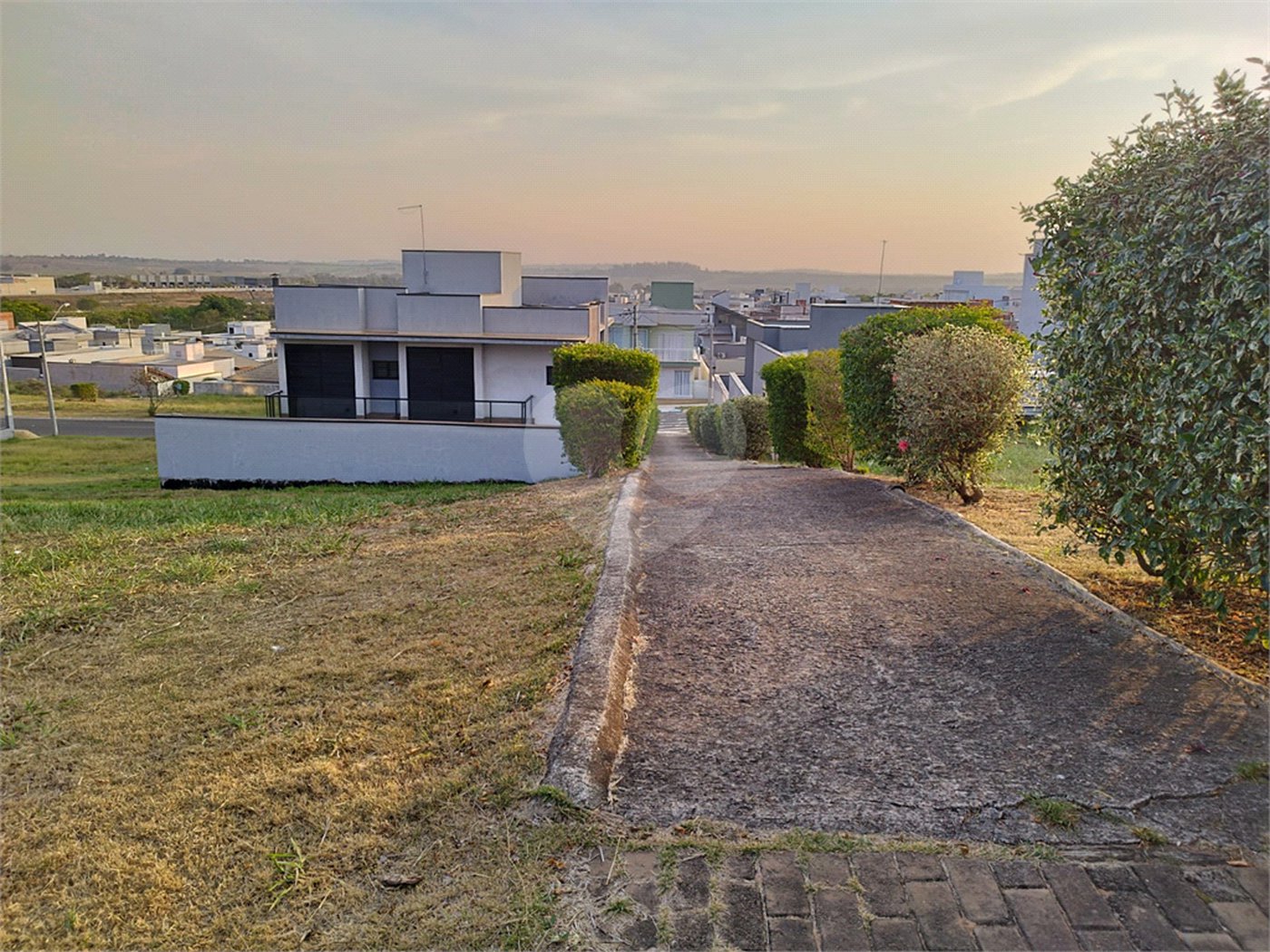 Terreno à venda no condomínio Lagos D Icarai, Salto - SP