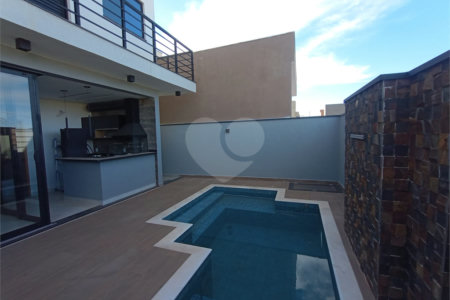 Casa à venda com 3 quartos, sendo 1 suíte, no condomínio Lago dos Ipês, Itapetininga - SP