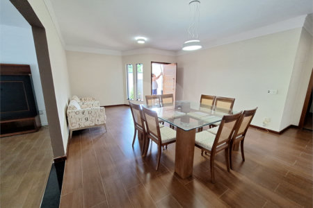 Casa à venda com 3 suítes no condomínio Bosque de Grevilea, Vinhedo - SP