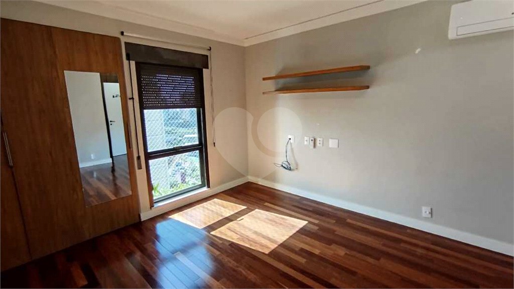 Duplex para alugar com 3 suítes em Real Parque, São Paulo, SP