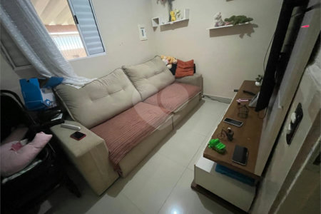 Sobrado à venda com 3 quartos, sendo 2 suítes, em Jardim São Pedro, Mogi das Cruzes, SP