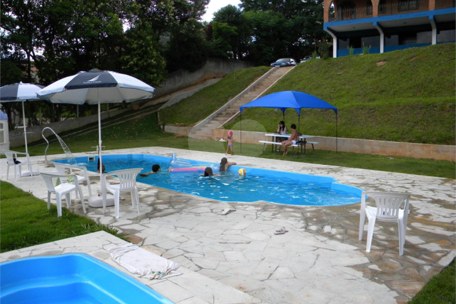 Chácara à venda com 7 quartos, sendo 1 suíte, em Capoavinha, Mairiporã, SP