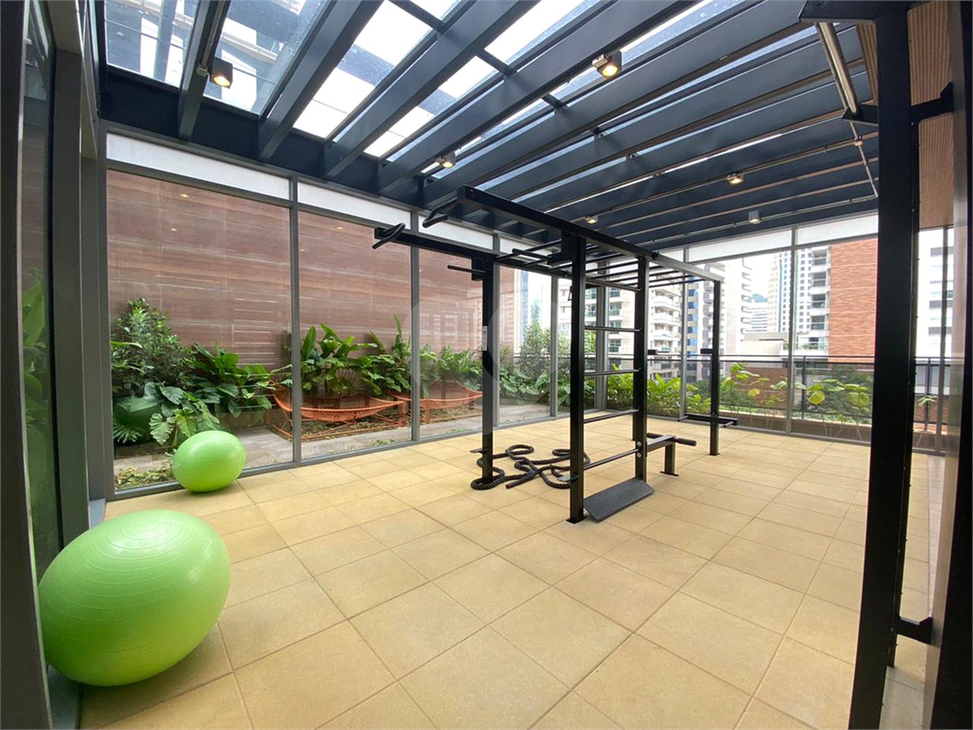 Apartamento à venda com 3 suítes em Jardim das Acácias, São Paulo, SP