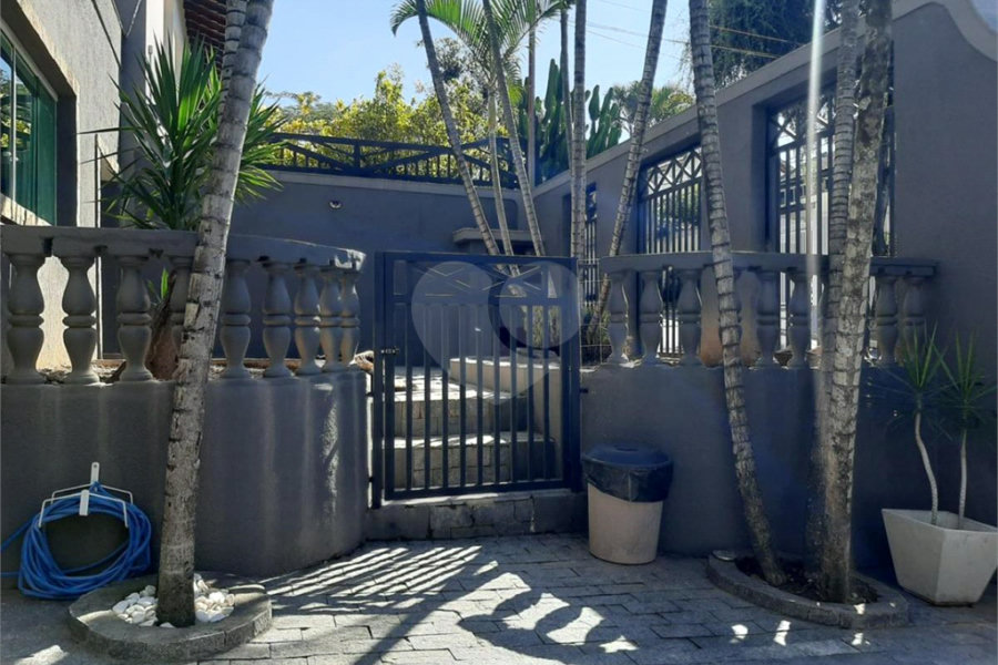 Sobrado à venda com 4 quartos, sendo 2 suítes, em Tremembé, São Paulo, SP
