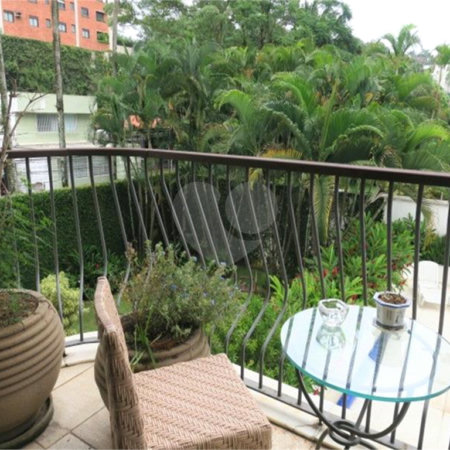 Apartamento à venda com 3 quartos, sendo 1 suíte,  em Real Parque, São Paulo, SP