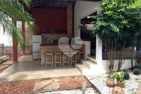 Casa à venda com 3 quartos, sendo 1 suíte, no condomínio Acmti - Colinas do Mosteiro, Terras de Itaici e Recanto dos Pássaros, Indaiatuba - SP