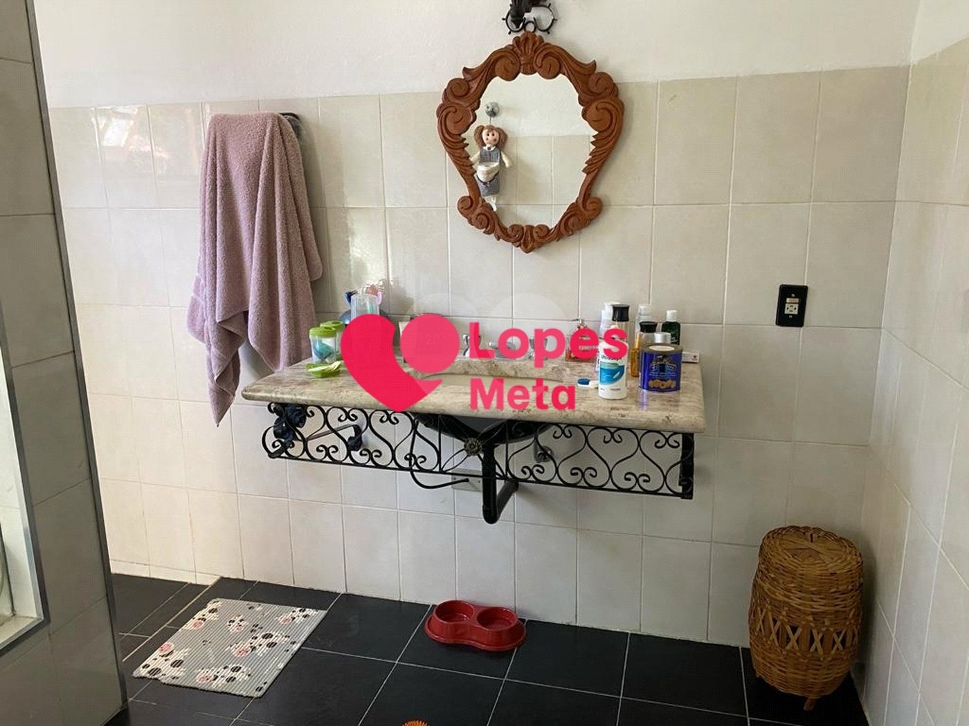 SITIO A VENDA, 33.000,OOM² COM 3 DORMITORIOS 1 SENDO SÚITE, 2 BANHEIROS, BAIRRO BOA VISTA, CAÇAPAVA