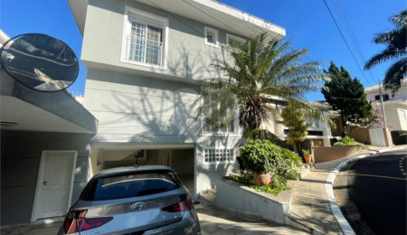 Casa à venda com 4 suítes no condomínio Fechado, São Paulo - SP