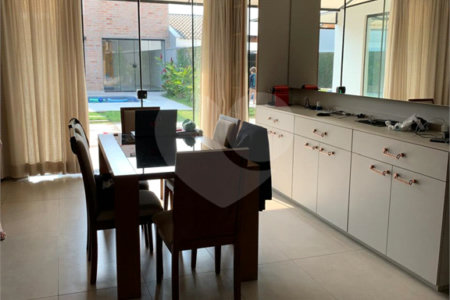 Casa à venda com 4 quartos, sendo 1 suíte, no condomínio Lagos D Icaraí, Salto - SP