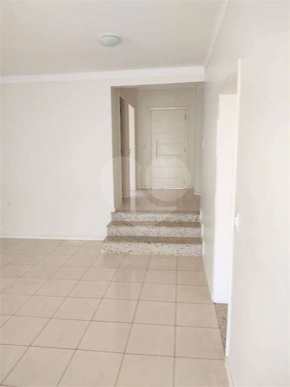 Casa à venda ou para alugar com 3 suítes no condomínio Residencial Jardim das Palmeiras, Vinhedo - SP