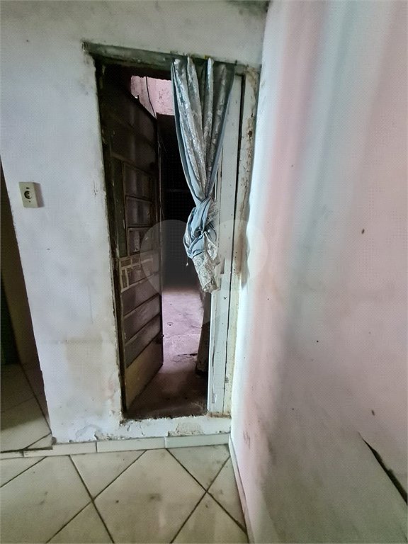 Casa à venda com 6 quartos em Vila dos Remédios, São Paulo, SP