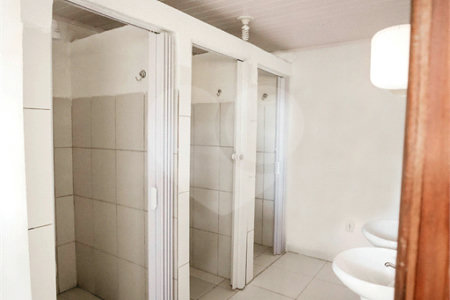Chácara à venda com 10 quartos, sendo 2 suítes, em Mombaça, São Roque, SP