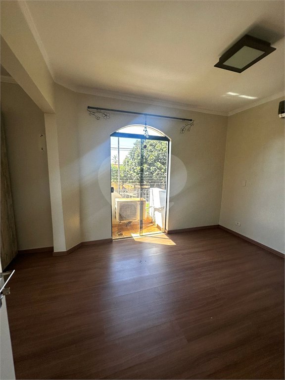 Apartamento à venda com 2 quartos, sendo 1 suíte, no Centro, Ponta Porã, MS