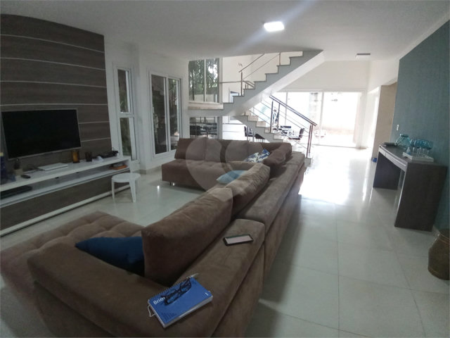 Casa à venda com 3 suítes no condomínio Reserva Nova Cantareira, São Paulo - SP