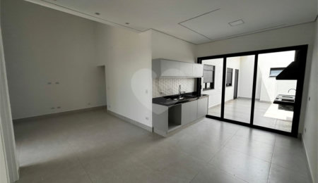 Casa à venda com 3 quartos, sendo 1 suíte,  no condomínio Village Moutonnée, Salto - SP