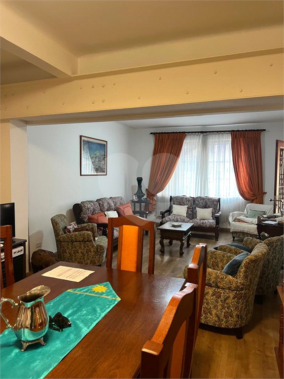 Casa à venda com 3 quartos, sendo 1 suíte, em Vila Mariana, São Paulo, SP