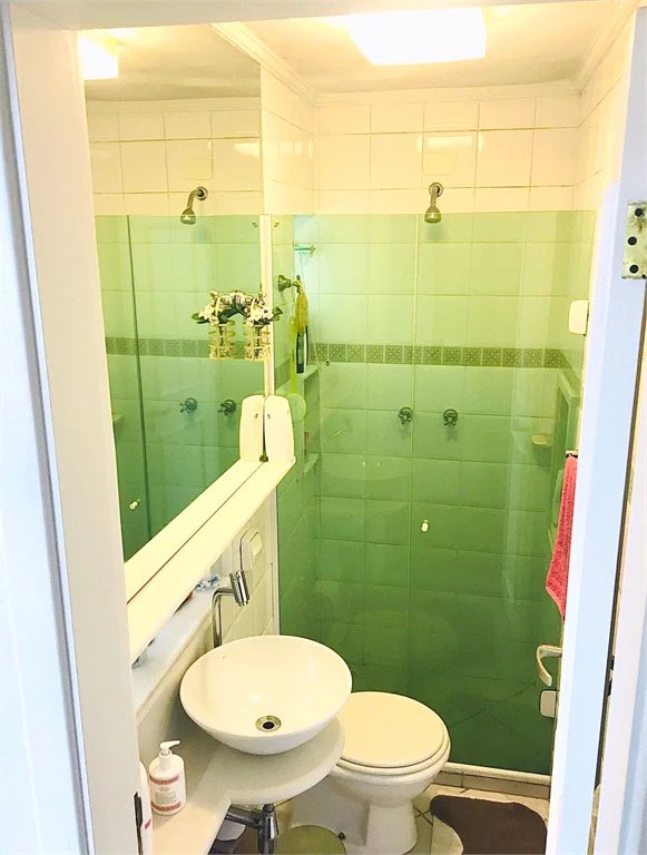 Apartamento à venda com 3 quartos, sendo 1 suíte, em Pinheiros, São Paulo, SP