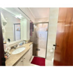 Casa à venda com 3 quartos, sendo 1 suíte, no condomínio Heráclito Graça, São Paulo - SP