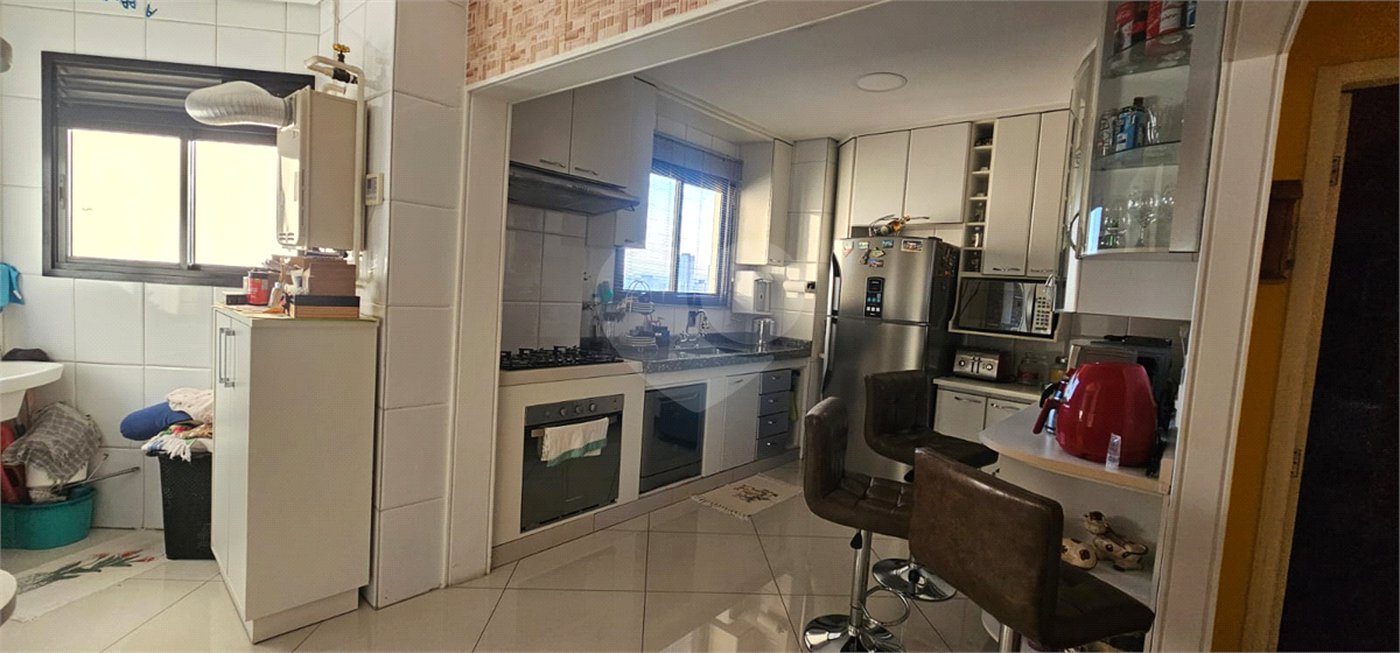 Apartamento à venda com 3 suítes em Sítio São José, Suzano, SP