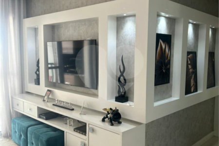 Apartamento. 78 m2, 3 dorm., uma suíte, lavabo, banheito, duas vagas, deposito no sub, varanda gormet.Aceita e estuda Permuta.