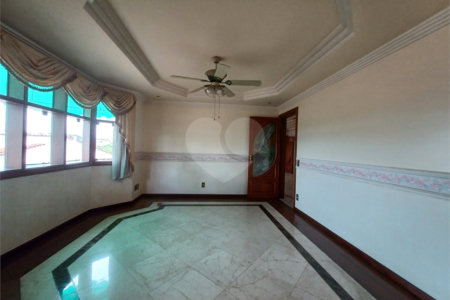 Casa à venda com 6 suítes no condomínio Portal da Raposo, Sorocaba - SP