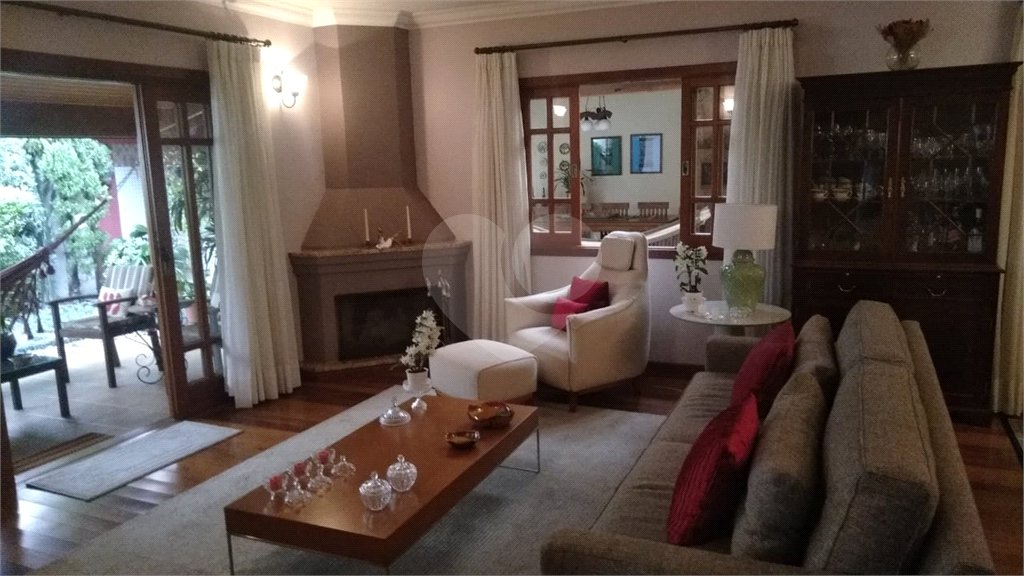 Casa Térrea à venda com 3 suítes em Super Quadra Morumbi, São Paulo, SP