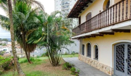 Casa à venda ou para alugar com 4 suítes em Vila Comercial, São Paulo, SP