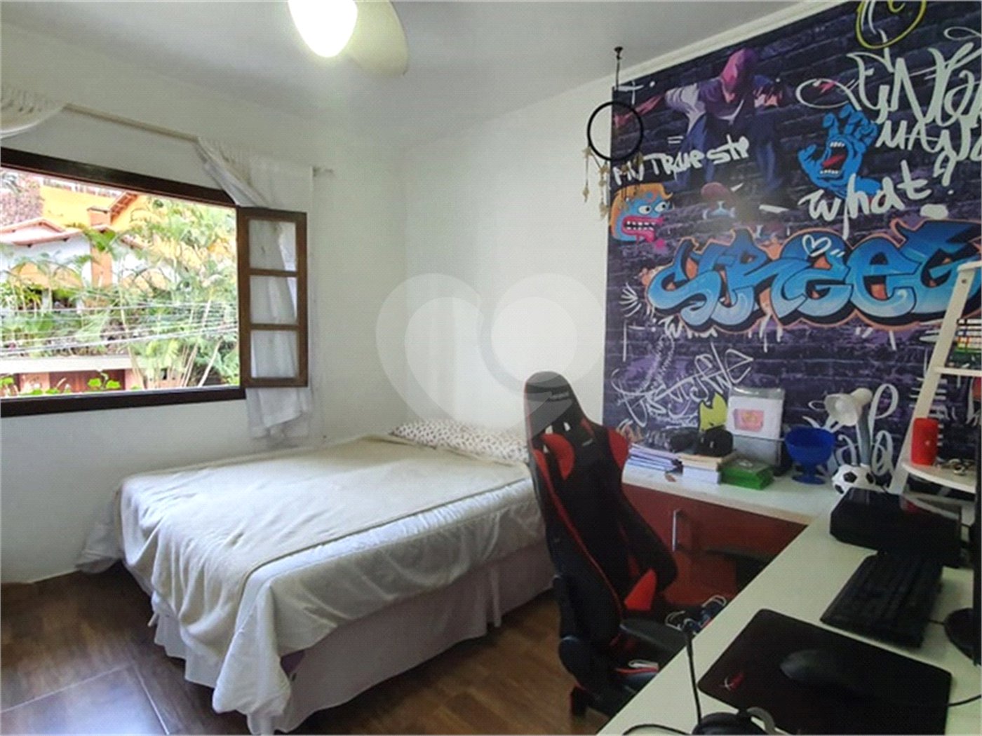 Sobrado à venda com 5 quartos, sendo 3 suítes, em Tremembé, São Paulo, SP